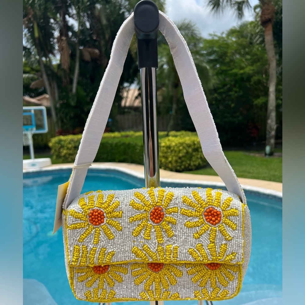 New RARE Sol and Mer yellow daisy SUNFLOWER beaded baguette bag